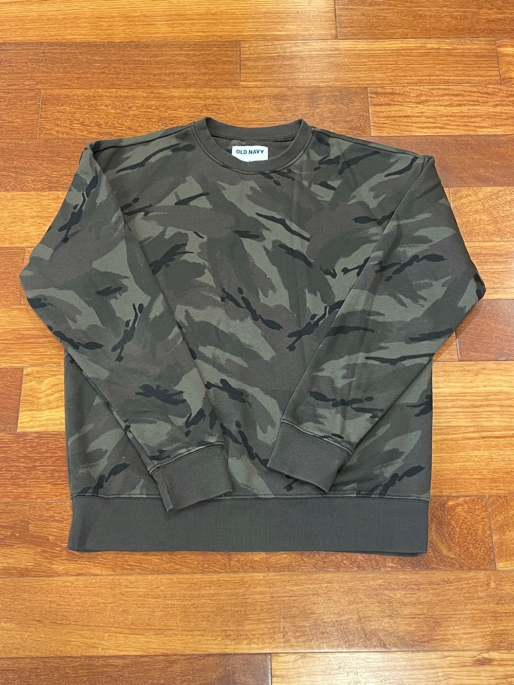 Old Navy camo sweatshirt